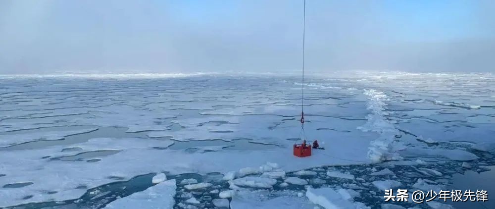 389天的极地冰冻科考,300多名科学家上演现实版的“流浪地球”
