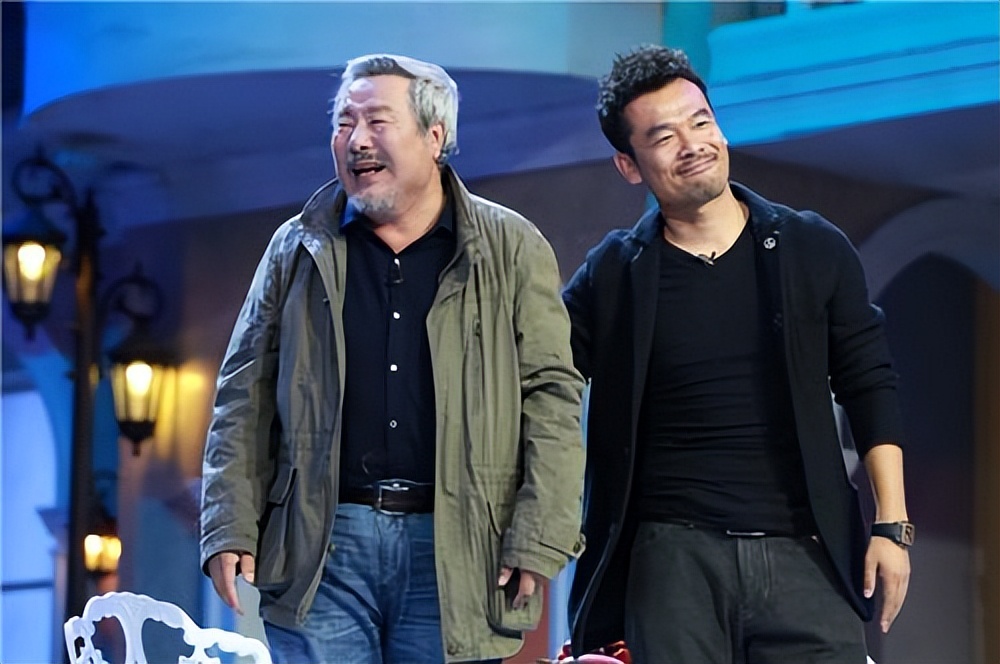 宋佳伦简历,宋佳伦夫妻近照