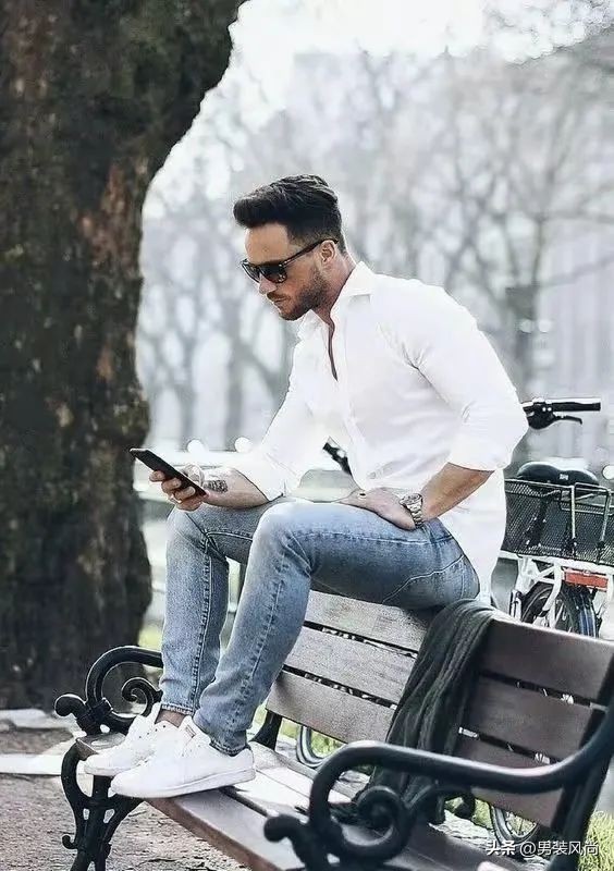 男士衬衫黑色搭配什么颜色裤子,白色衬衫搭配什么颜色裤子好看男