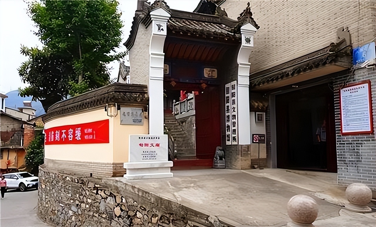 山上捡到奇怪石头鉴定,13岁少年捡到石头上交国家完整版