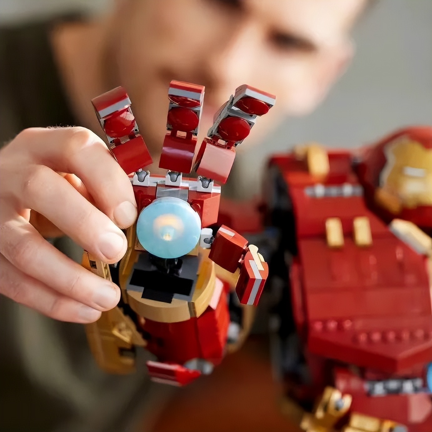 大型的乐高反浩克拼装视频,最便宜最好的反浩克装甲乐高