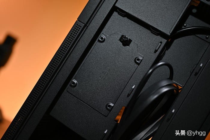 乔思伯松果d41mesh副屏版白色机箱,乔思伯d41标准版能后期加装副屏吗