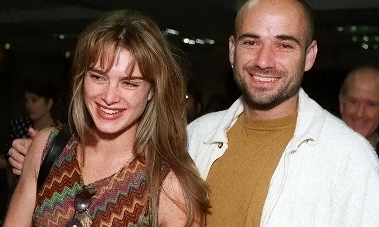 10岁全裸出镜，20岁声称自己仍是处女，“美国舒淇”的裸照风波