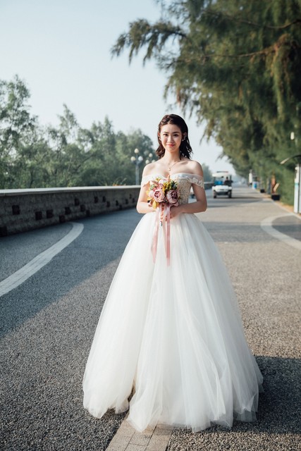 民间故事洞房之夜新娘撞墙,民间故事洞房夜新郎死亡