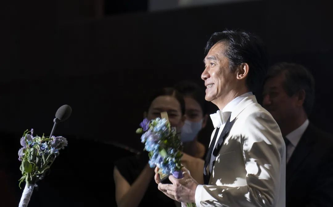 韩国媒体报道梁朝伟,梁朝伟在韩国的人气视频