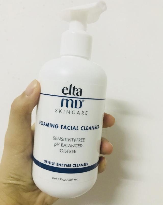 温和的氨基酸洗面奶推荐：萃取多种植物养肤成分，令肌肤温润平和