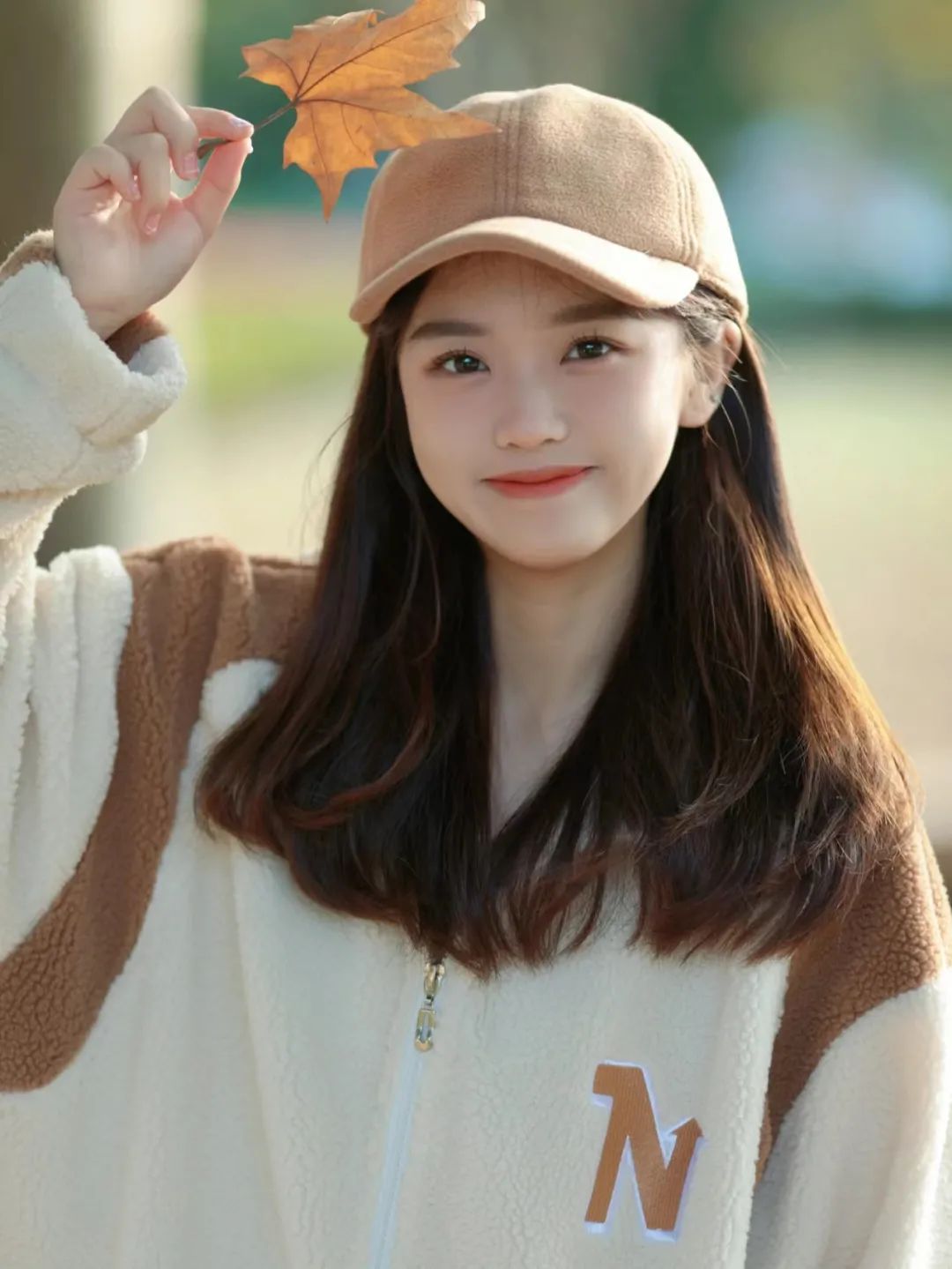 不知道自己的脸型适合戴哪种款式,长脸型耳环项链配饰