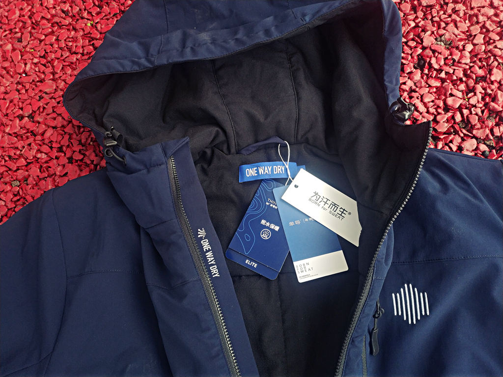 连帽棉服男女同款冬季加厚保暖款,冬季放牧穿的防寒加厚棉服