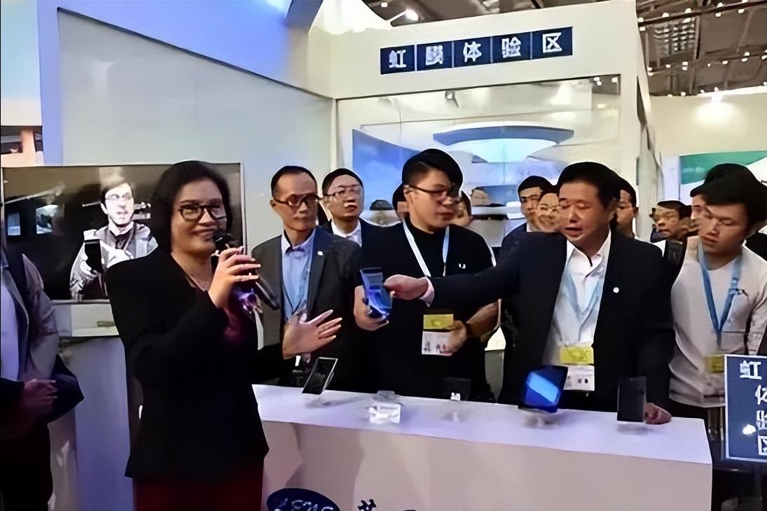 16岁打工妹25年后变成中国女首富,十年打工妹成为公认百亿女富豪