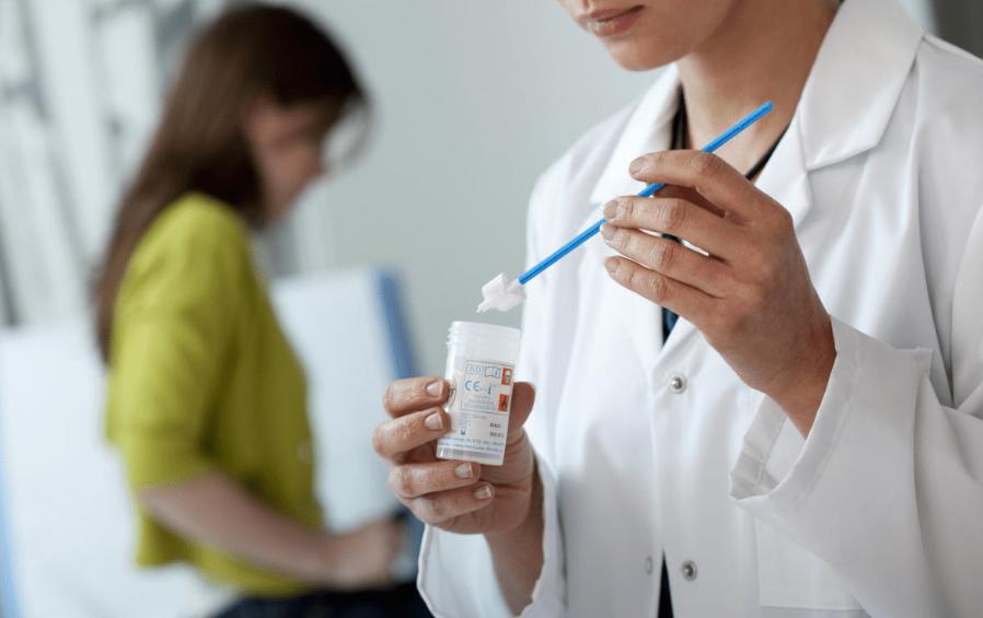 夫妻间出现外阴瘙痒是怎么回事,夫妻间出现外阴痛