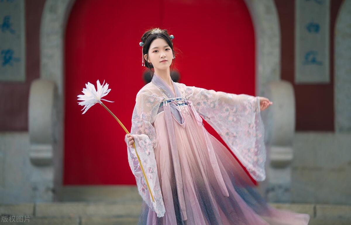 十部最好的历史穿越小说排行榜,推荐几本有深度的历史穿越小说