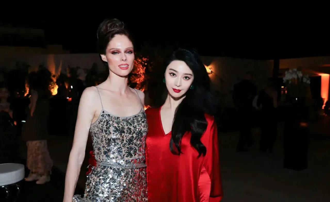 范爷戛纳红毯照,范爷戛纳穿龙袍