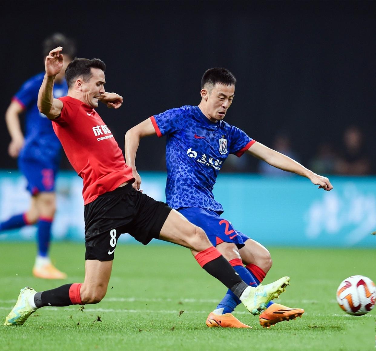 中超再现大规模冲突,中超上演全武行