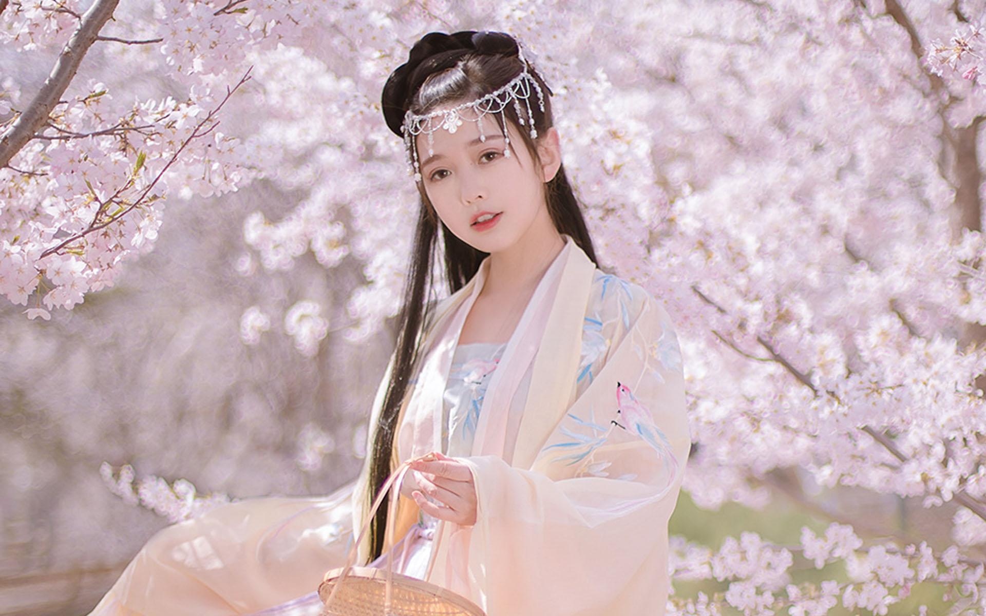 60句桃花诗词惊艳了春天,描写桃花的七言六句古诗