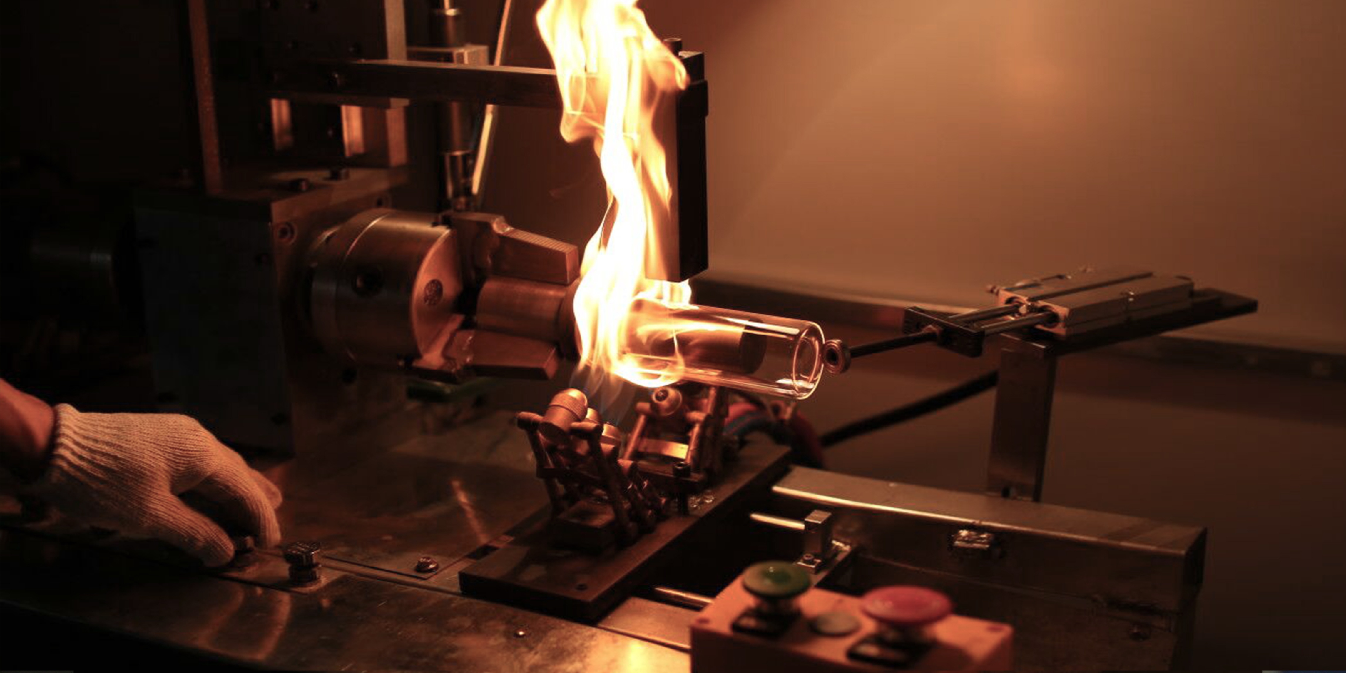 富光玻璃杯标志有几种,富光和青苹果玻璃杯哪个好