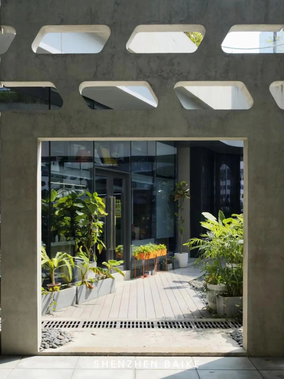 没想到这个设计公社里，还藏了个“小欧洲”和“魔法阵”——