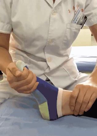 脚踝足内翻可以恢复吗,后天足内翻走路姿势