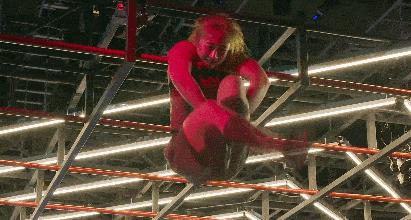 鱿鱼游戏全景还原比赛,真人鱿鱼闯关游戏视频