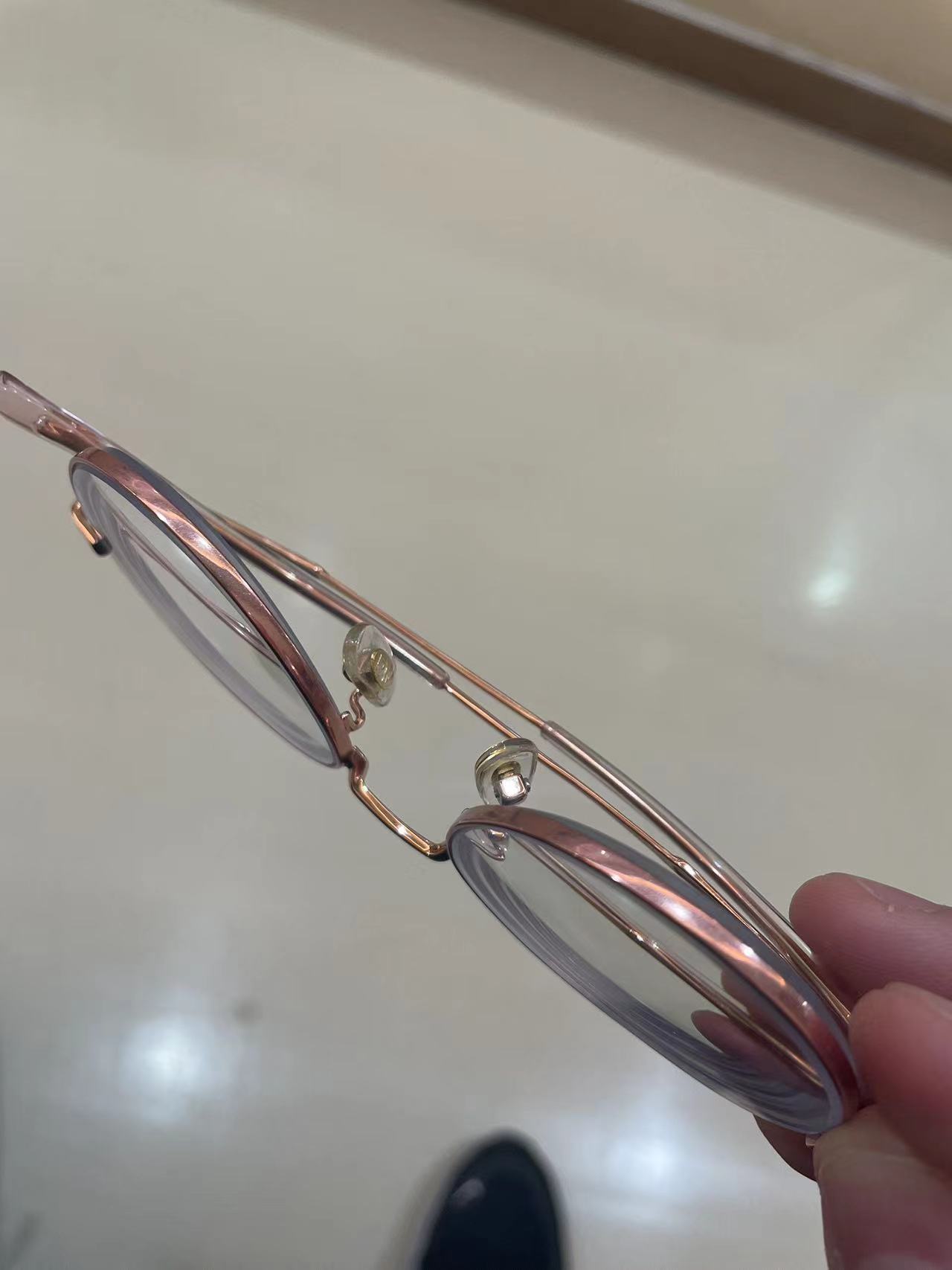 全飞秒近视手术成功率有多高,全飞秒是完全治疗近视吗