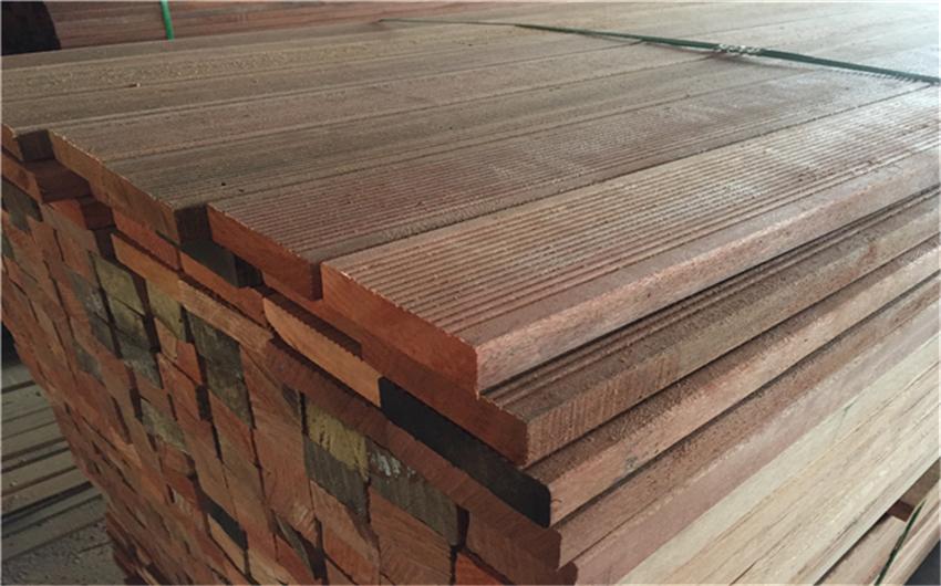 柳桉木户外地板,柳桉木实木多层地板怎么样