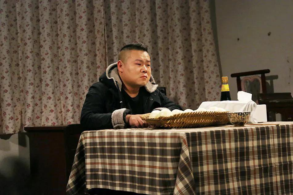 岳云鹏妻子郑敏,岳云鹏的妻子郑敏做什么的