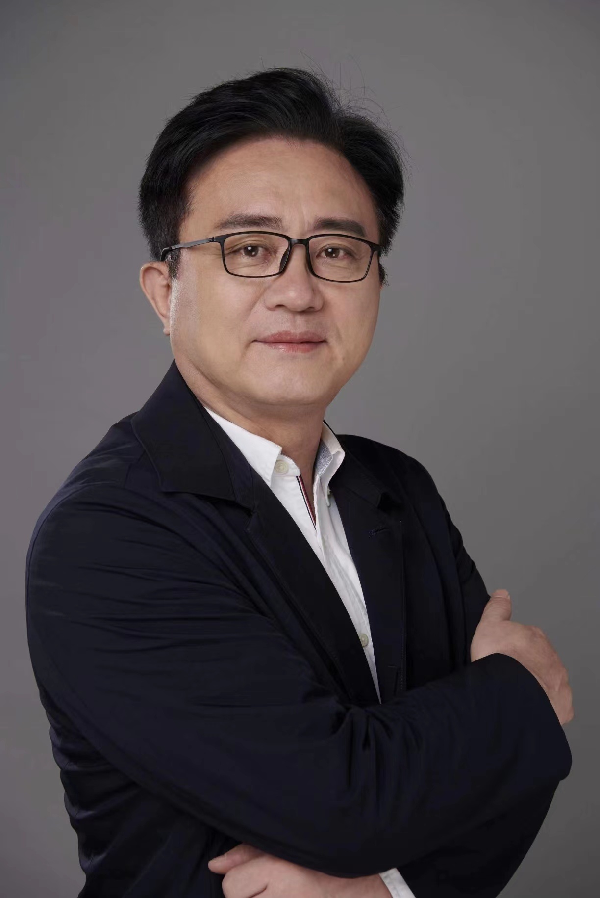 赵彦国丨站在另外一座高峰上看风景——张广明绘画之我见