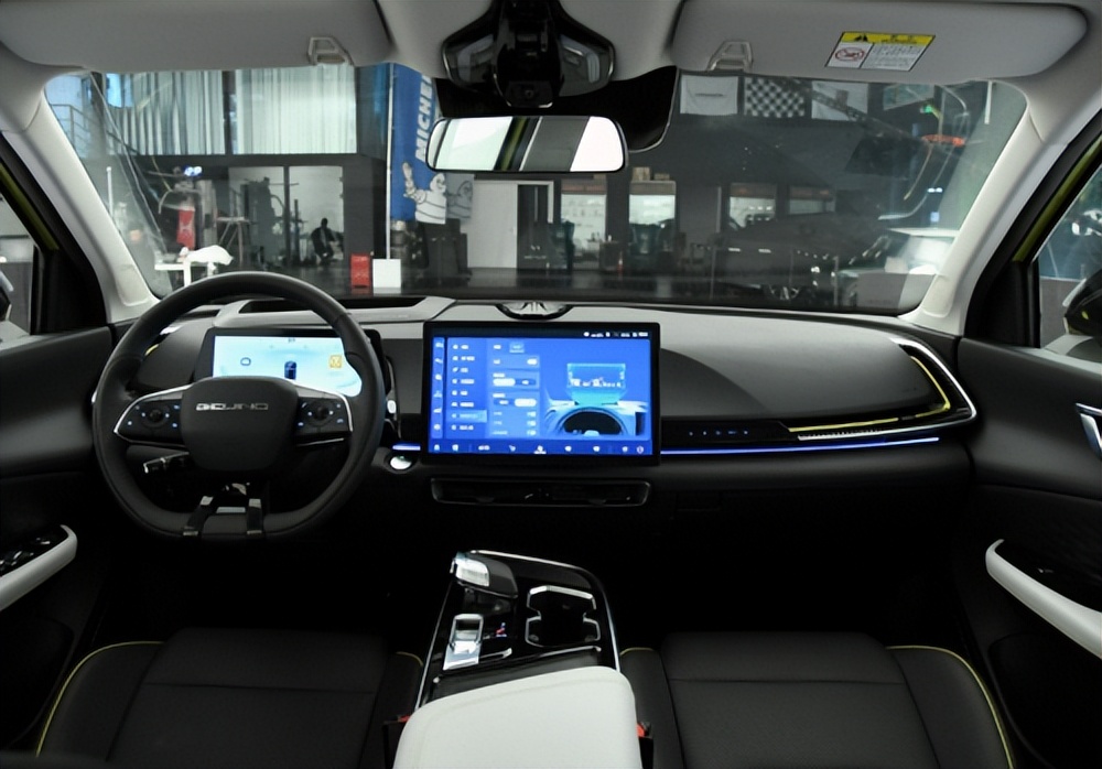 北汽魔方9月最新优惠,北汽魔方11.99万优惠多少