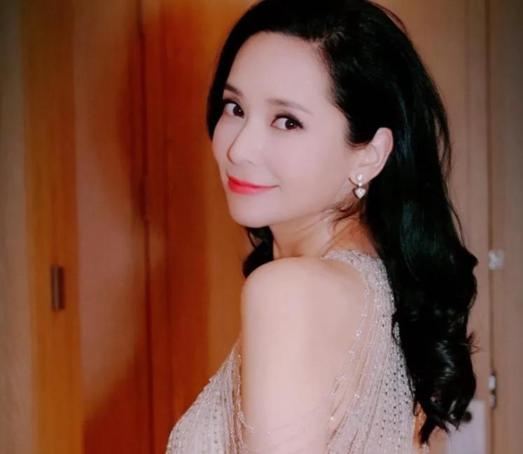 郭羡妮温兆伦牛郎织女梦里救婆婆,郭羡妮温兆伦恋情曝光