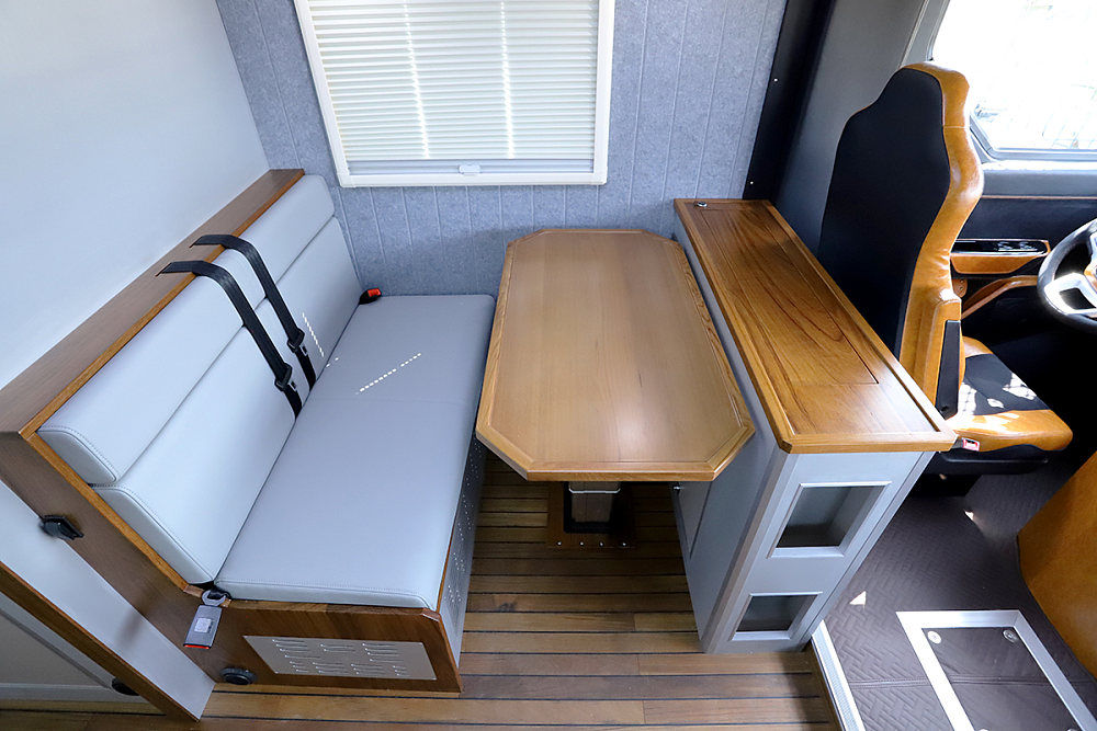 性能怪兽全地形越野,性能怪兽越野车