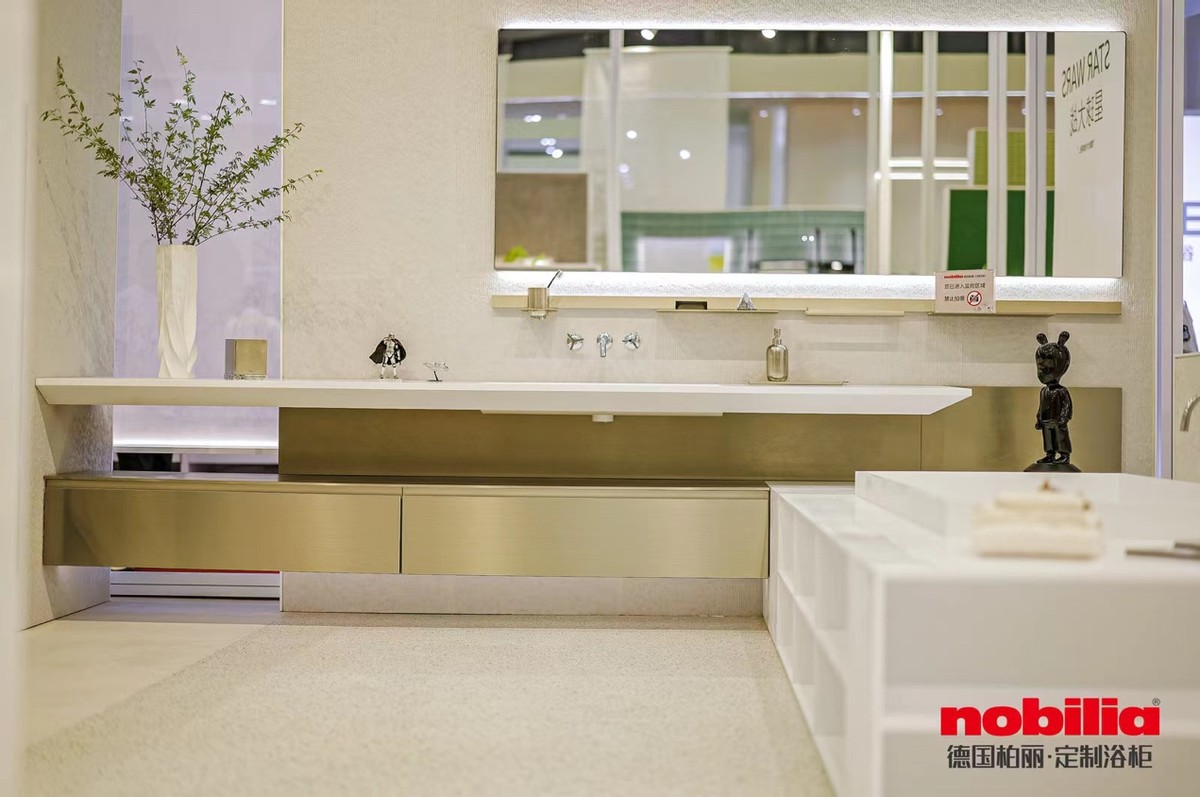 家居空间的n种方式德国柏丽携10大系列定制浴柜亮相2023上海KBC
