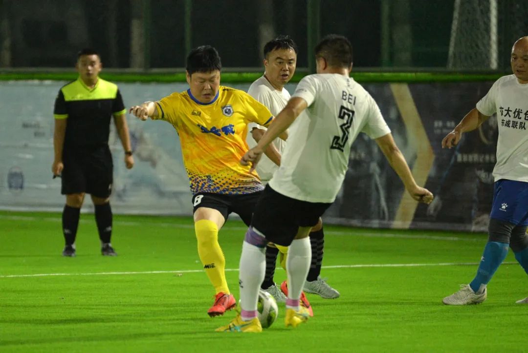 业余足球联赛中老年,老年一辈的足球明星