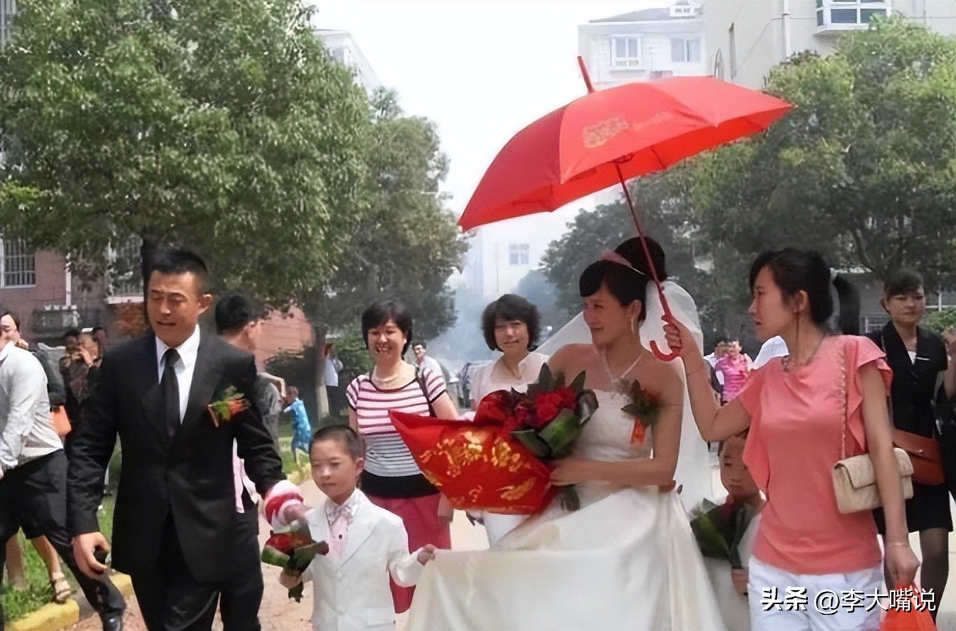 国家一级演员和妻子恩爱50年,国家一级演员和青梅竹马结婚36年