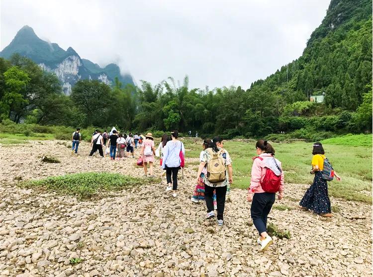 阳朔相公山玩完再去遇龙河一日游,相公山到遇龙河景区坐船怎么走的