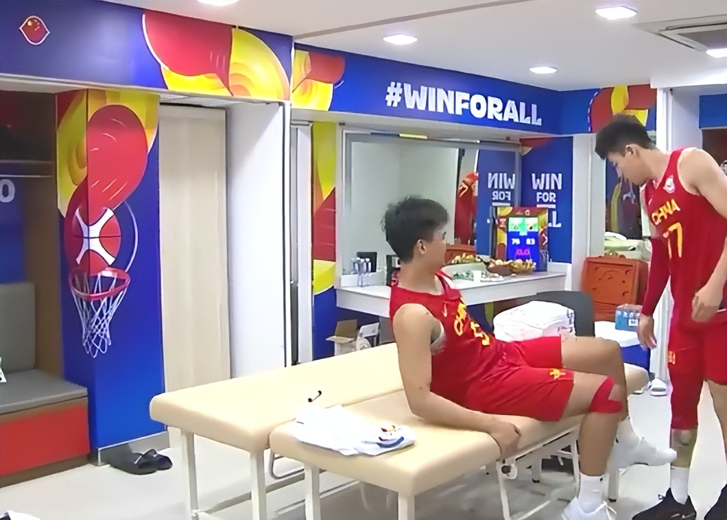 cba赵睿脚踝受伤,赵睿扭伤脚踝后续