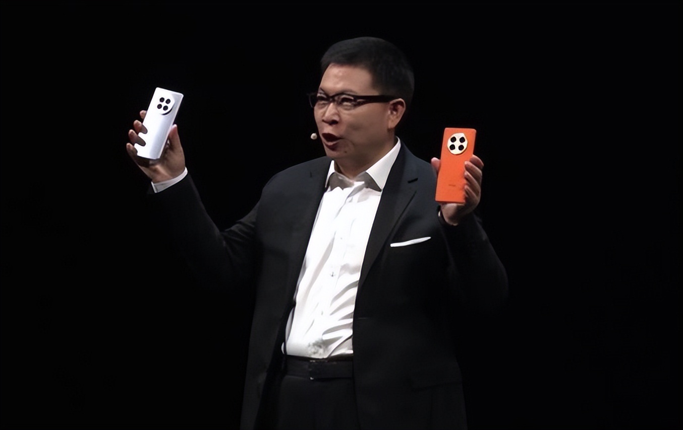 2022年，华为手机没能王者归来，市场份额反跌成个位数