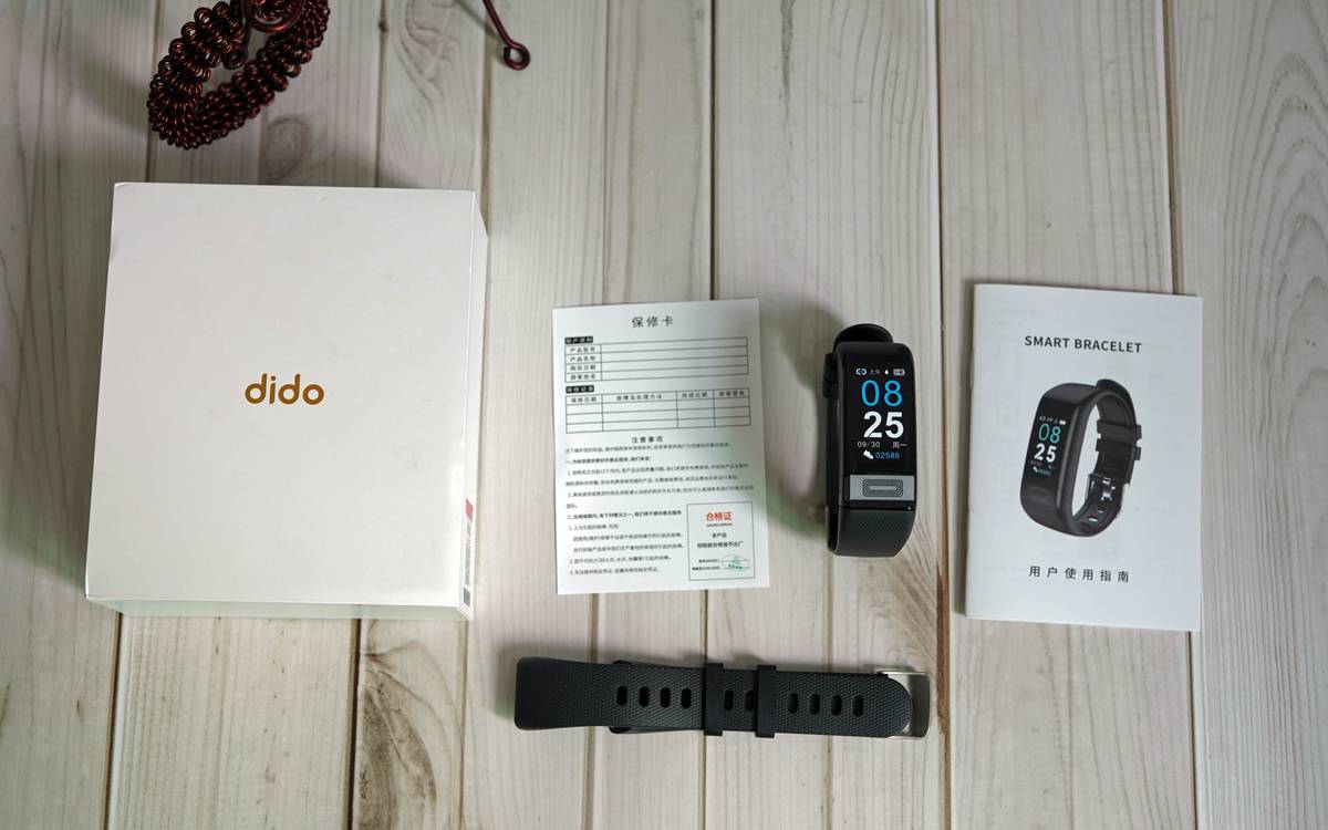 精准实时测心率和血压的智能手环,智能手环血压心率测量戴哪只手好