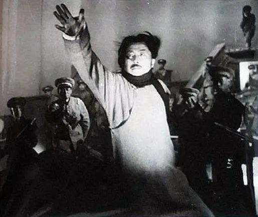 老电影风暴主要演员名单,老电影风暴全部演员表