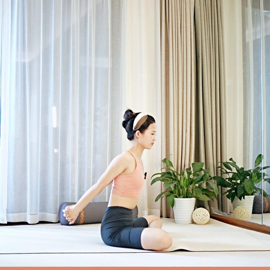 拉伸肝胆经瑜伽视频,颈肩拉伸瑜伽视频