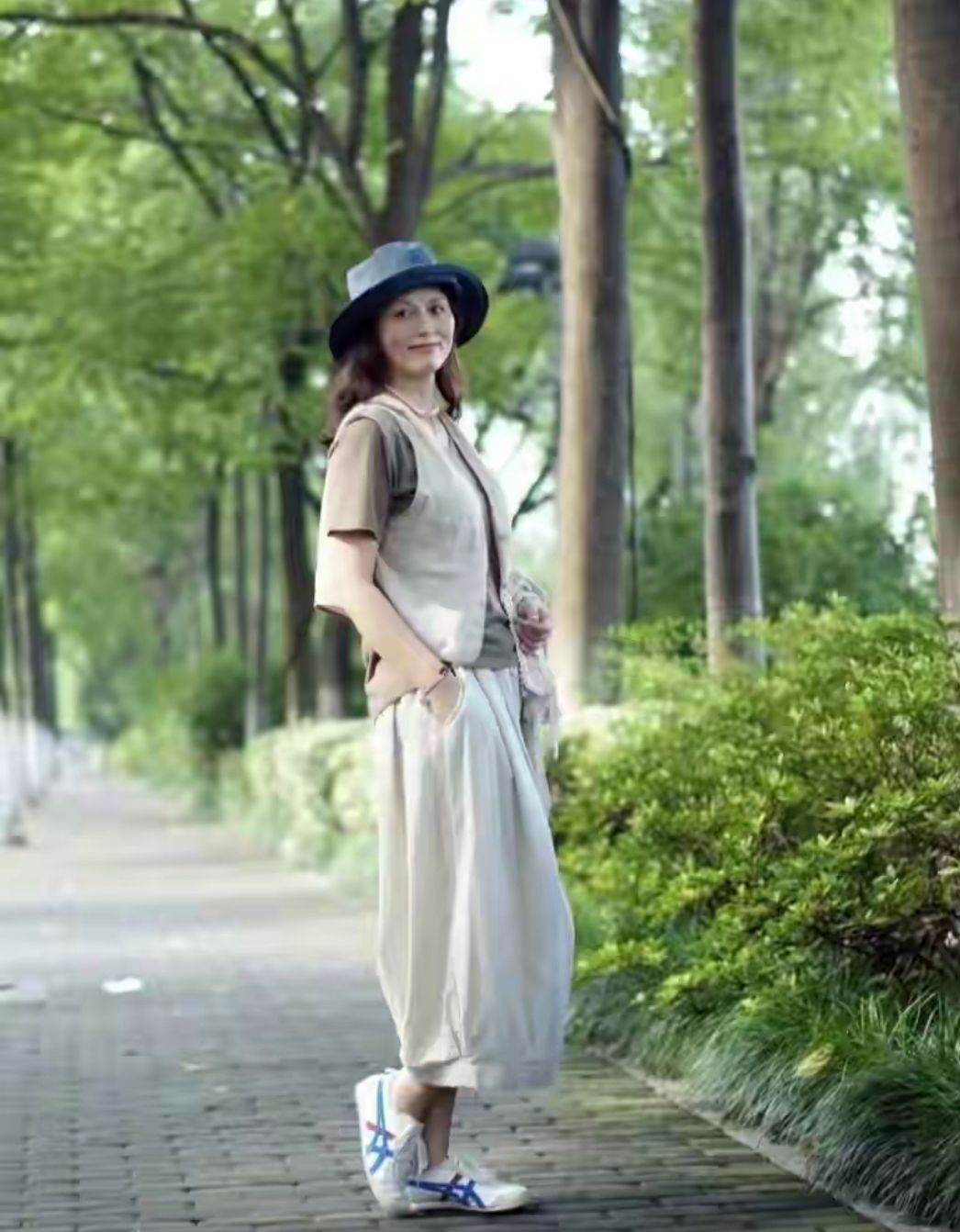 这才是60岁女人流行的夏日打扮,这才是50岁女人该有的装扮