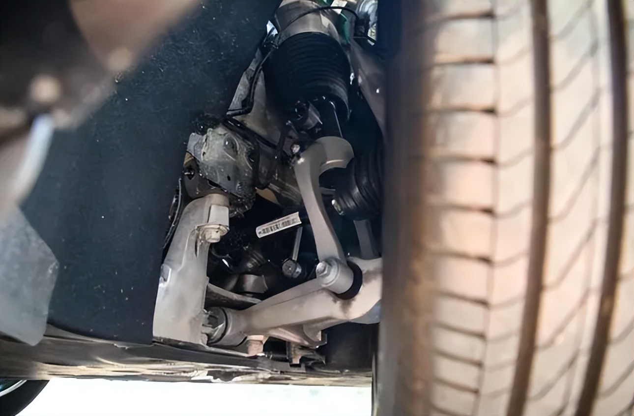 梦想家mpv跟传祺m8,梦想家对比传祺m8