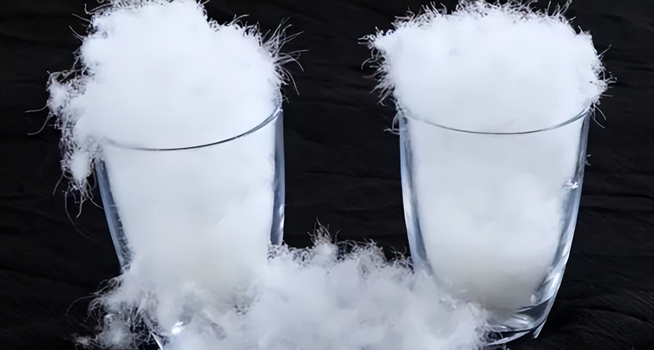 棉花做的棉袄和羽绒服哪个更保暖,羽绒服和棉袄哪个更保暖