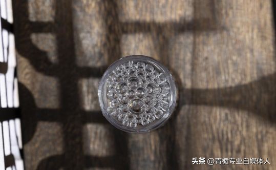 男子鉴定几十瓶假酒发飙,男子上门鉴定几十瓶假茅台发飙