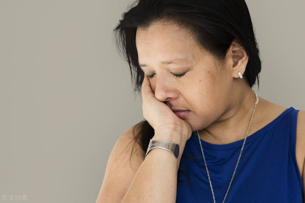 抑郁症不治疗，能自己调节好吗？