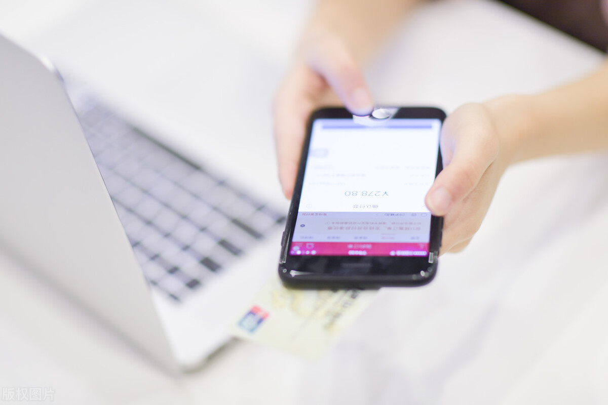 中老年在直播中买东西不被骗的注意事项