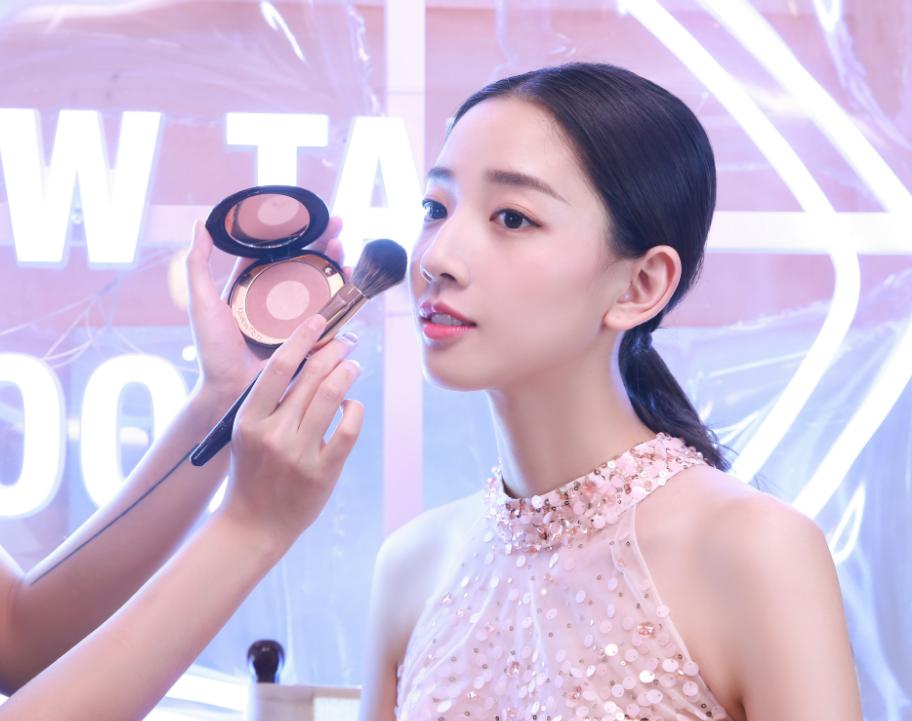 眉毛的弧度与脸型,眉毛的弧度较大怎么修