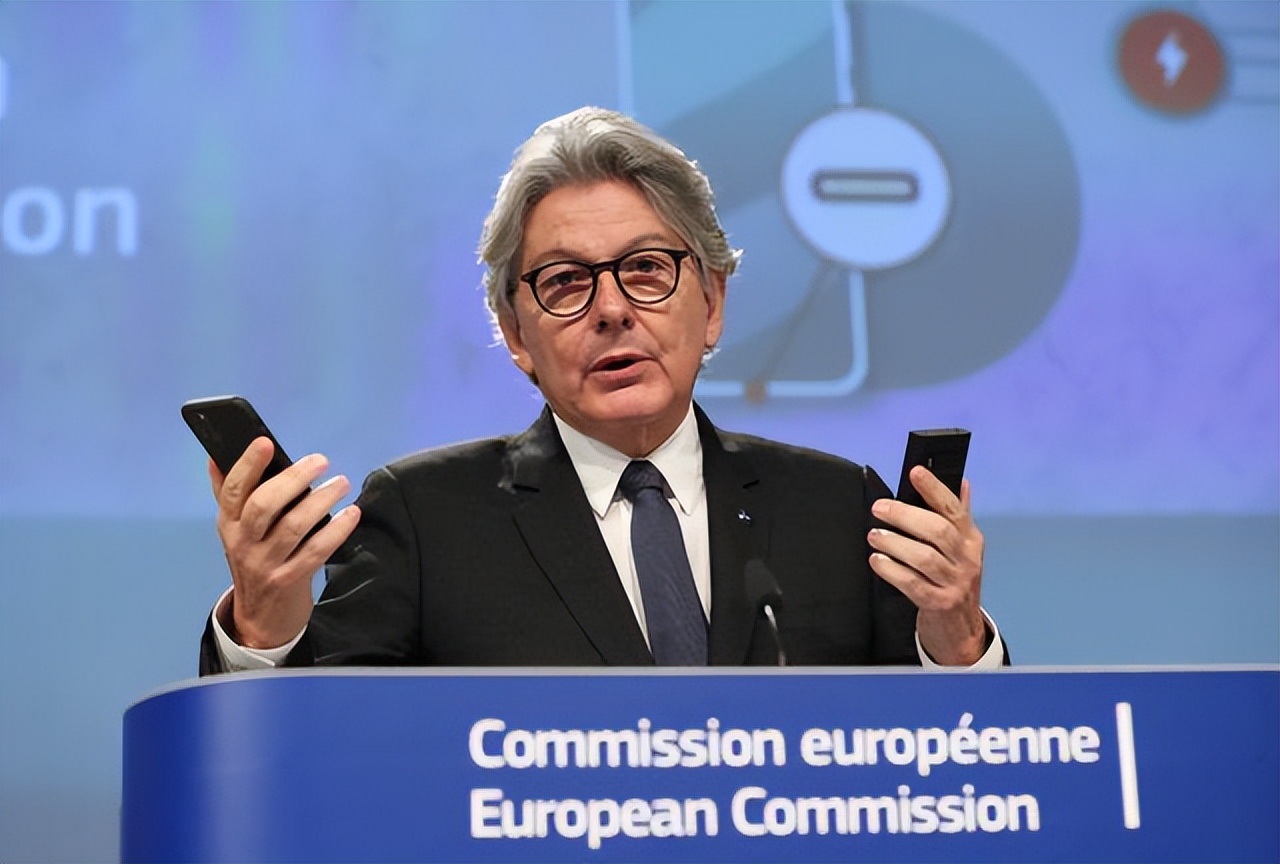 工信部：必须使用C口！库克：好！iPhone15照样采用“加密接口”