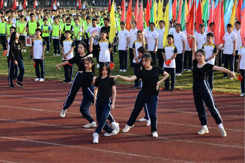 走出2副市长，广东江门1中学再放大招传经送宝，彰显名校风采