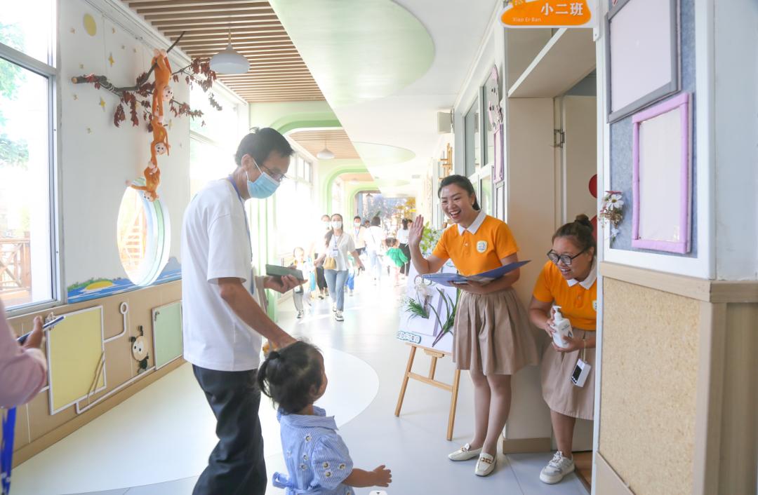 秋光如岁邂逅一场欢喜——临猗县直一园开学季