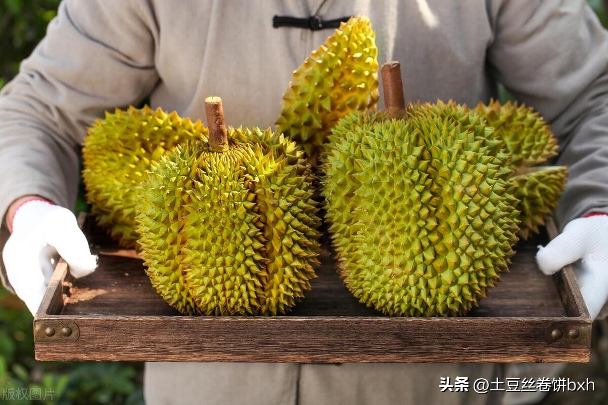 买榴莲怎么避免挑到死包,买榴莲就像选盲盒