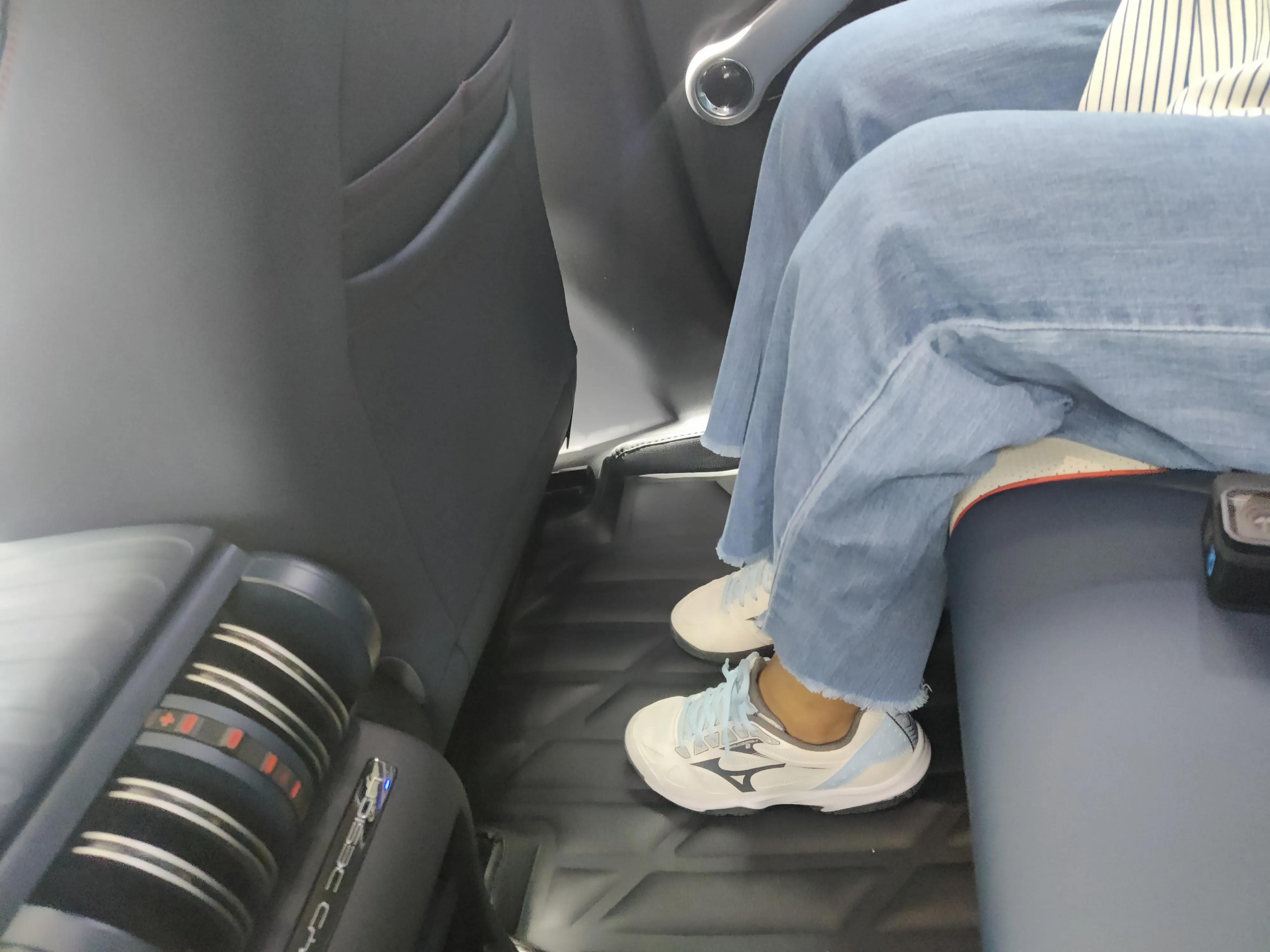 探店打卡比亚迪元PLUS